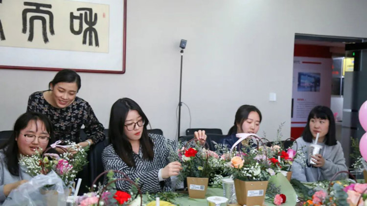 婦女節(jié)|巾幗綻芳華，致敬最美的她！